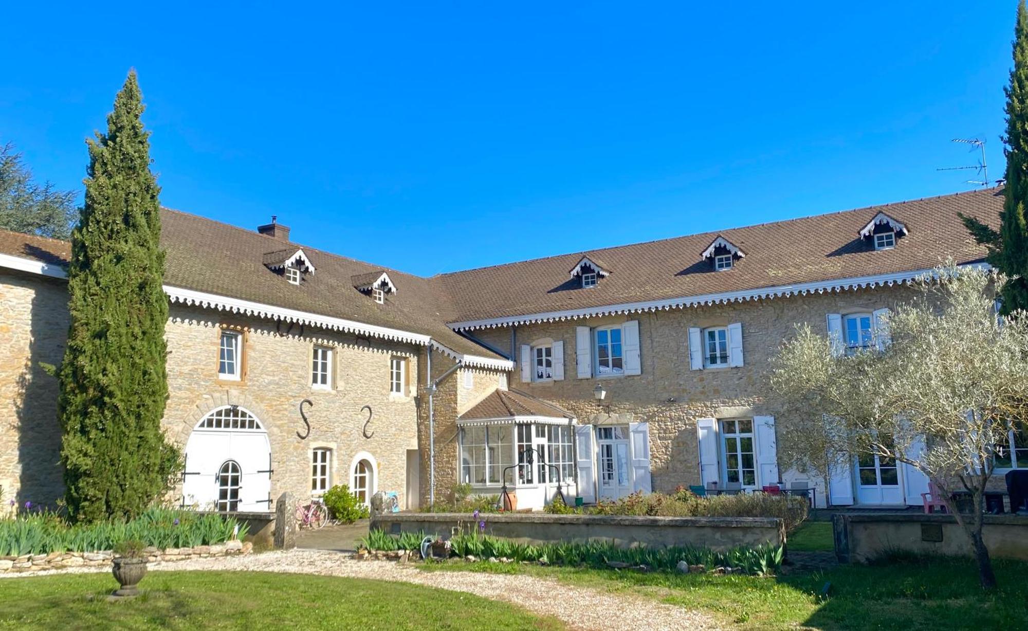 Le Clos Ayanna Crémieu Εξωτερικό φωτογραφία